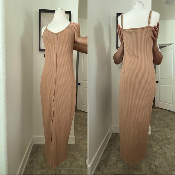Dresses & Skirts - Nude Maxi Dress